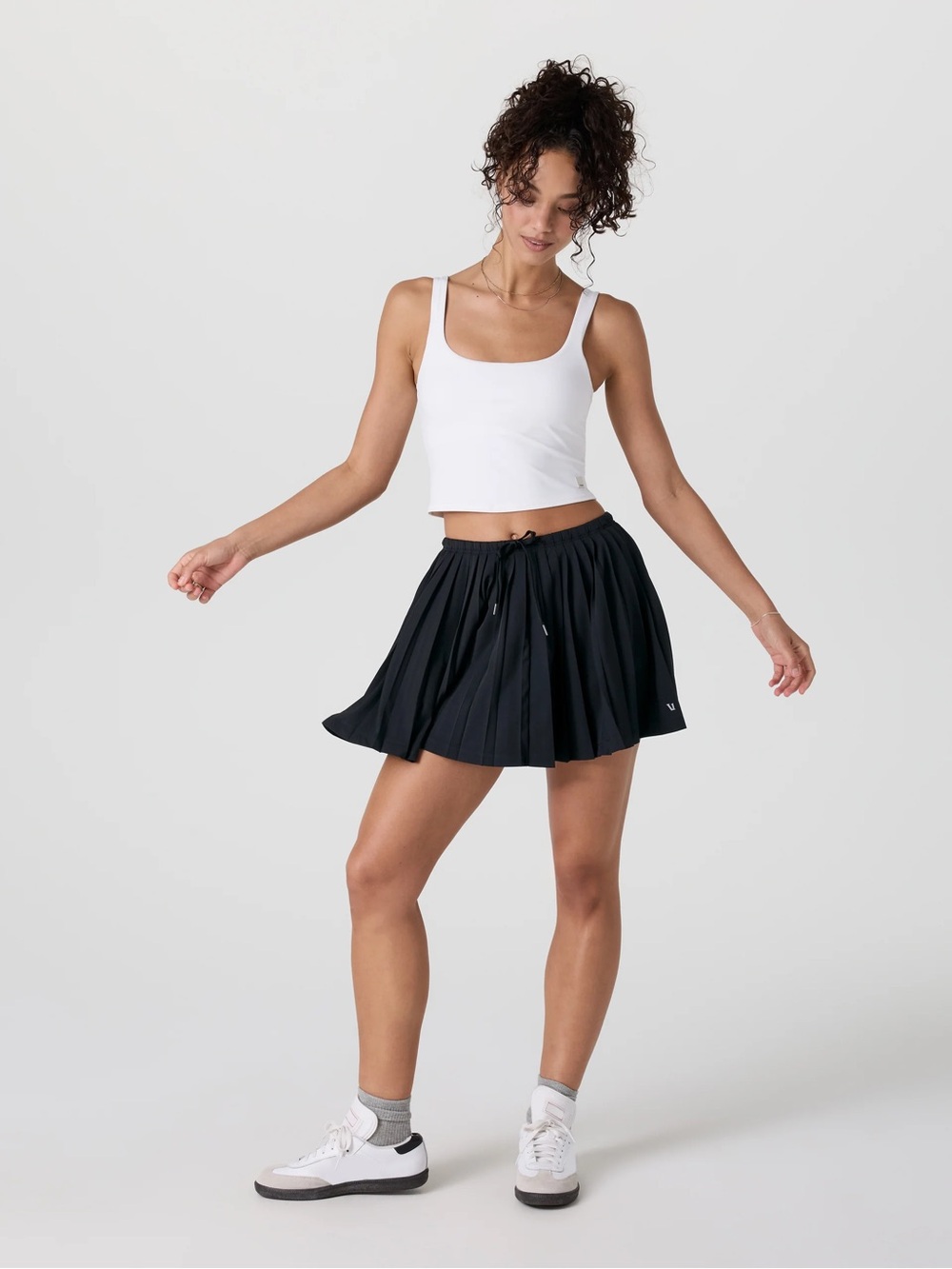 NWT Vuori Clementine Pleated Skirt 15”